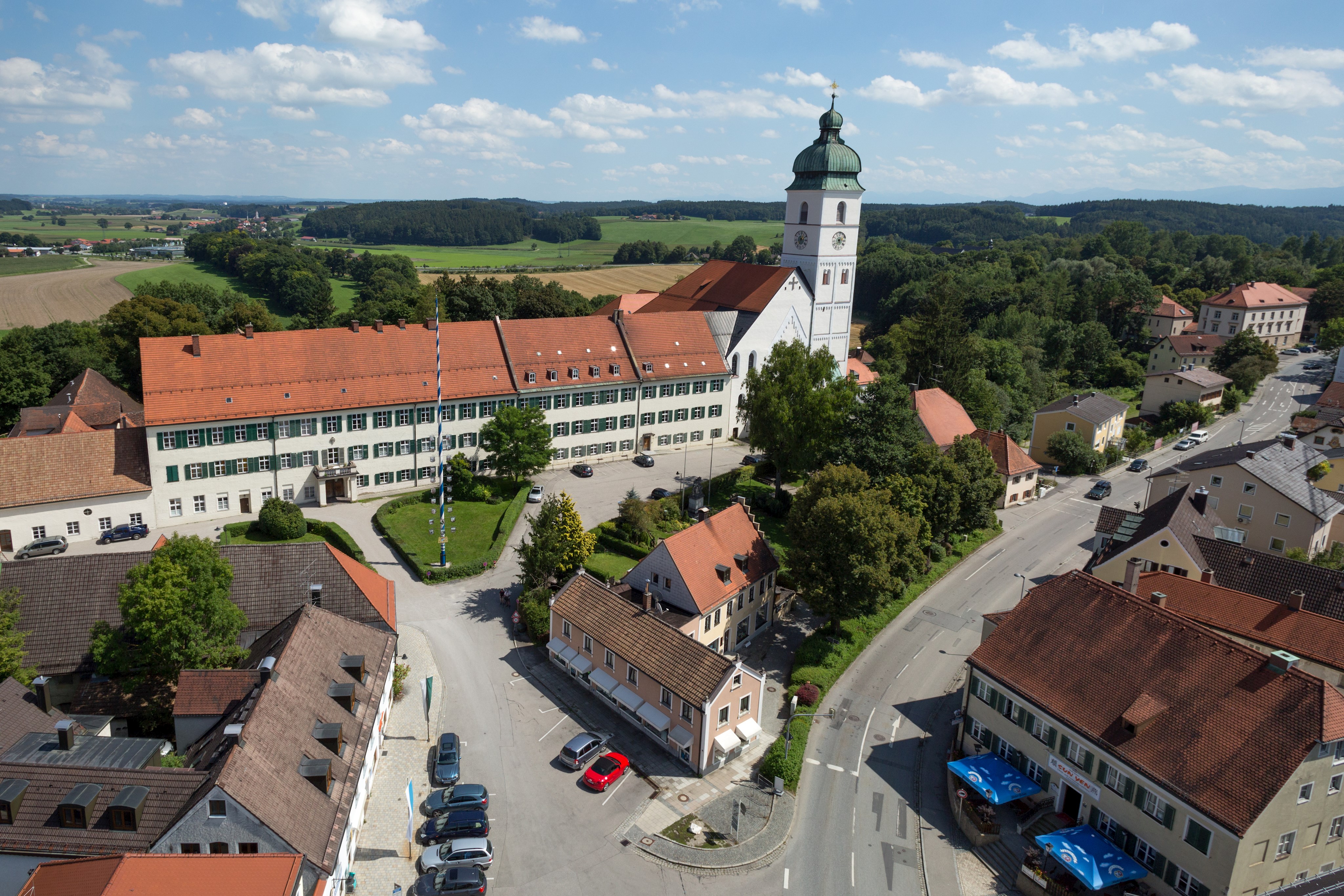 Ebersberg mit ehemaligem Kloster und St. Sebastian